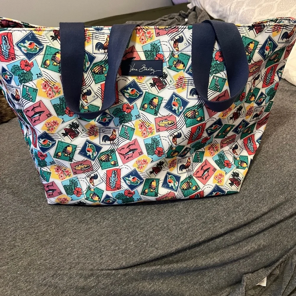 Vera Bradley Large Cuban Stamps Tote. EUC